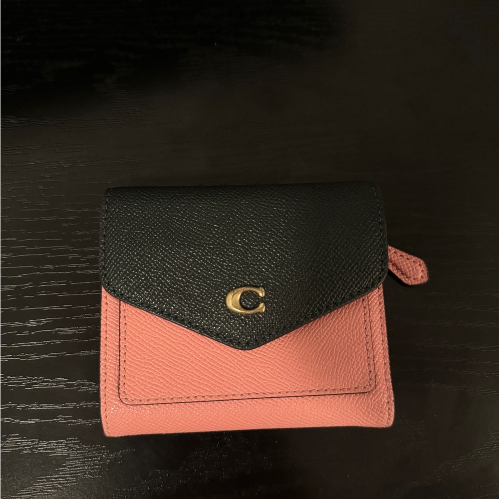COACH WYN small wallet, pink and green